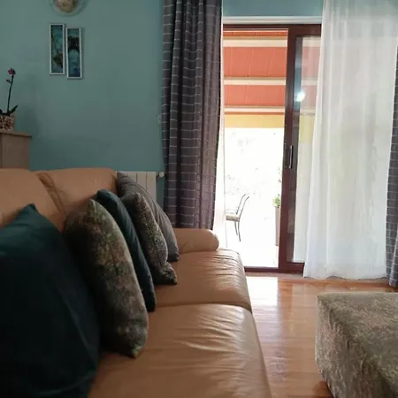 Hilda - Two Bedroom Villa