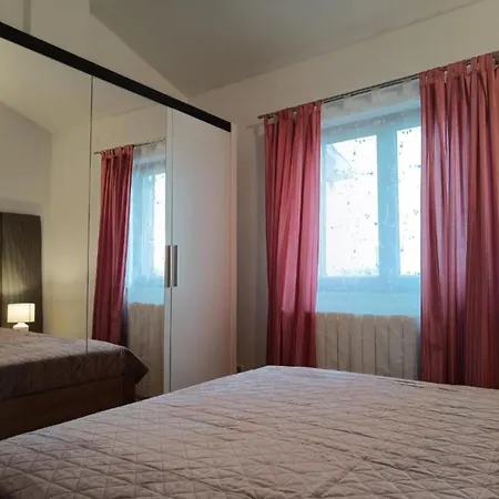 Hilda - Two Bedroom * Barban