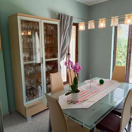 Hilda - Two Bedroom וילה *