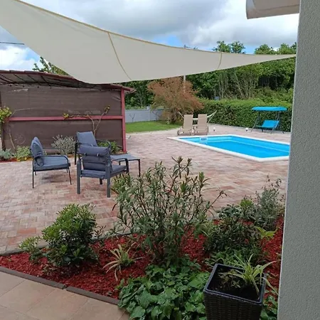 Hilda - Two Bedroom Villa *